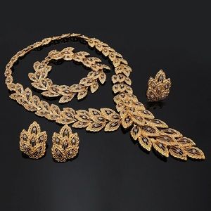 Sonassa Mesmerizing Jewelry set